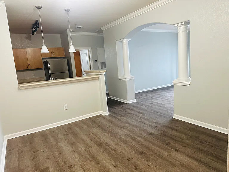 8290 Gate Pkwy W #907 — Photo 4