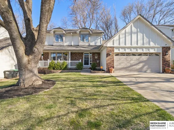 10422 Y St, Omaha, NE 68127