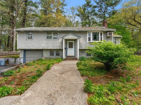 428 Foster Rd, Tewksbury, MA 01876
