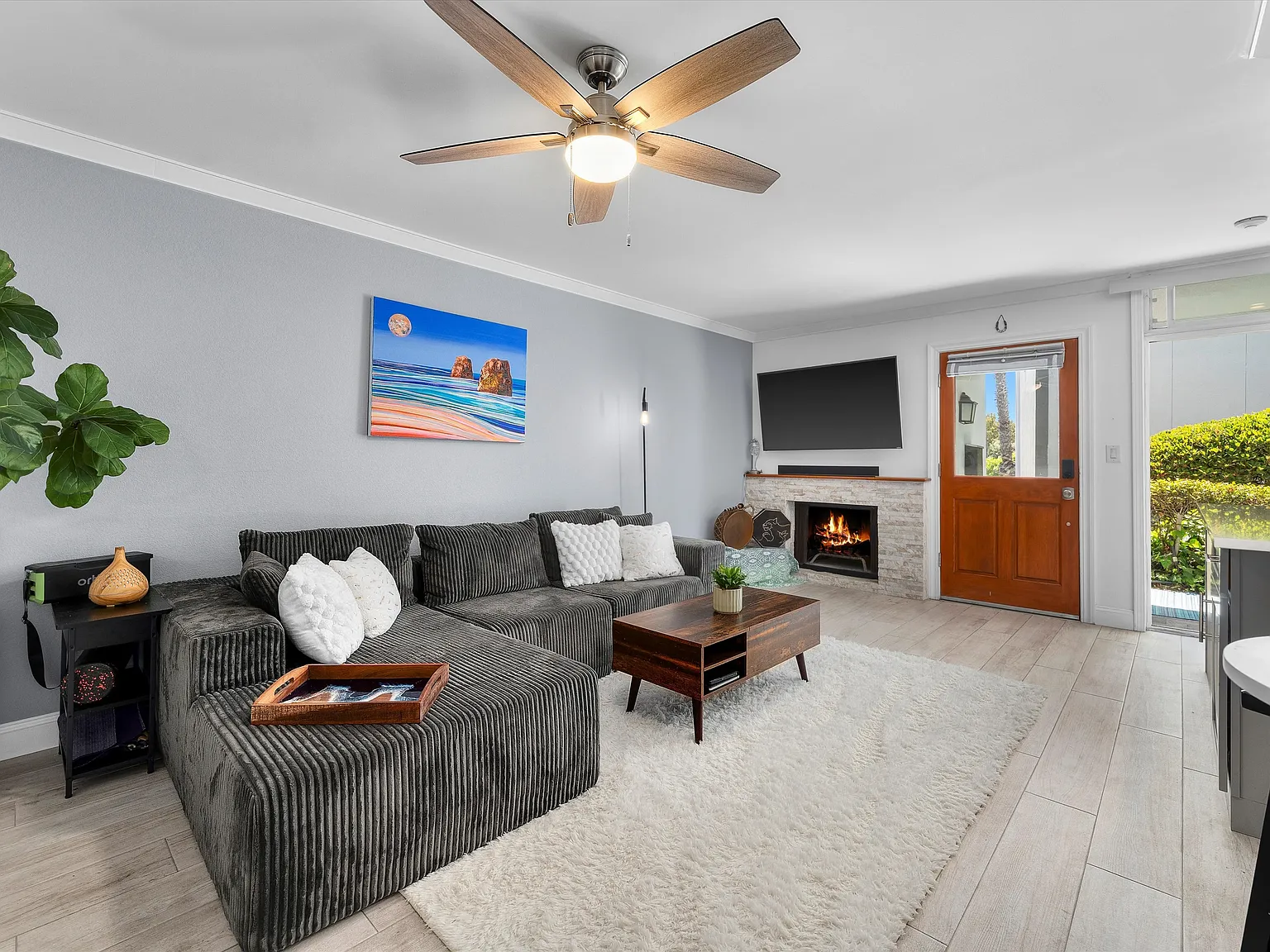 Studio, 571 sqft, $3,200 — Photo 1