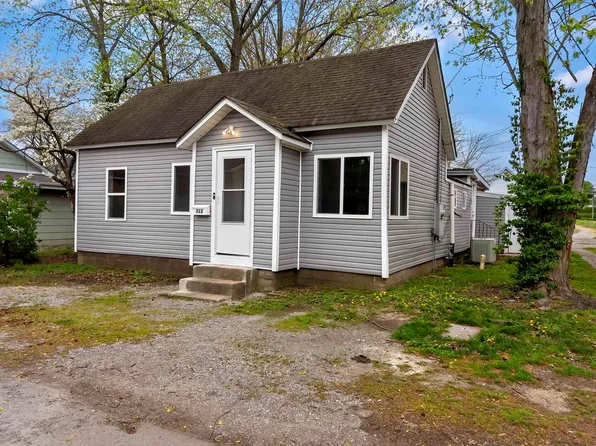 312 E Walnut St, Herrin, IL 62948