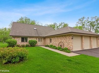 1519 Seneca Ct, Woodstock, IL 60098