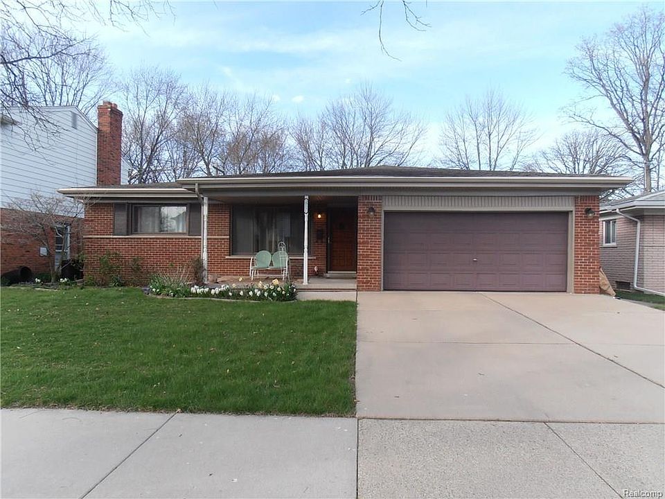 1st image of 20331 Mauer St