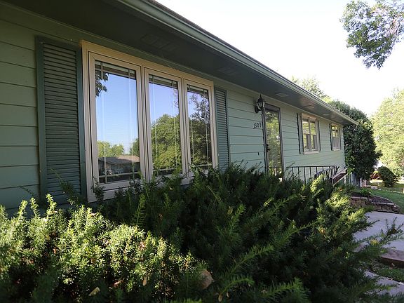 2nd image of 1309 Englewood Dr
