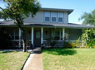 104 W James St, Rockport, TX 78382