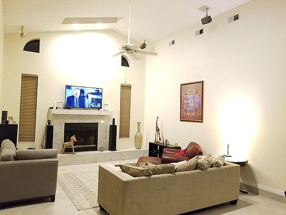 3rd image of 9770 Sibley Cir