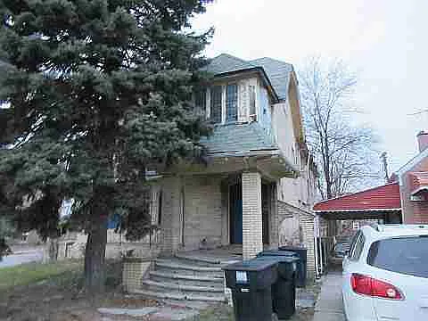 2754 Calvert