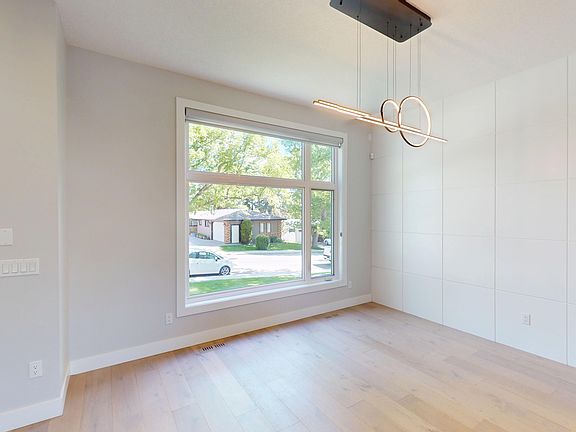 5th image of 97 Hendon Dr NW