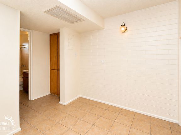 5th image of 2041 W Berridge Ln APT 11