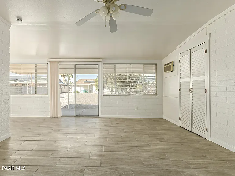 11014 W Cheryl Dr — Photo 9