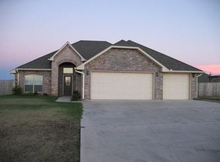 11916 NE Happy Hollow Rd, Elgin, OK 73538