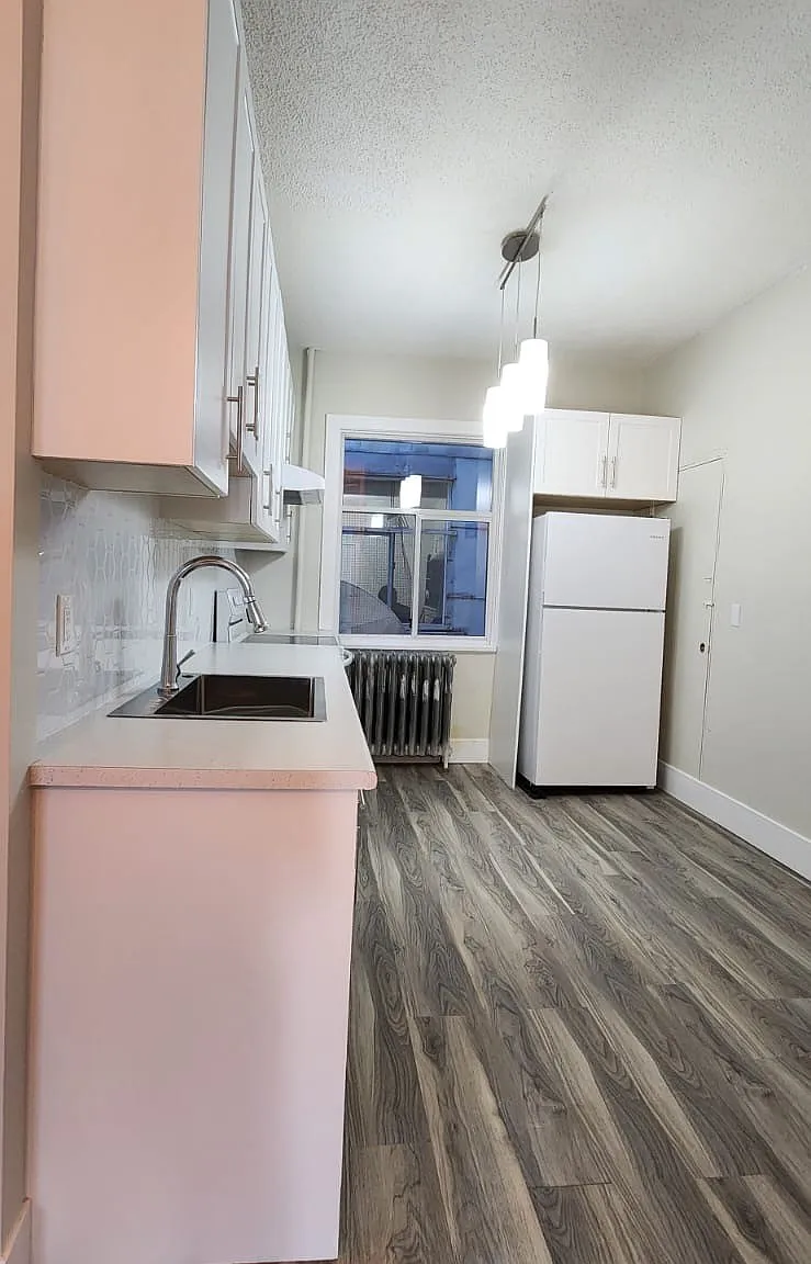 1155 Granville Street — Photo 3