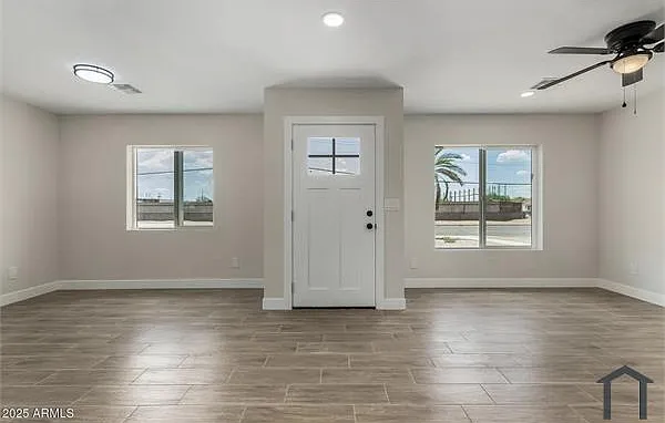 2 bed, 860 sqft, $1,695 — Photo 3
