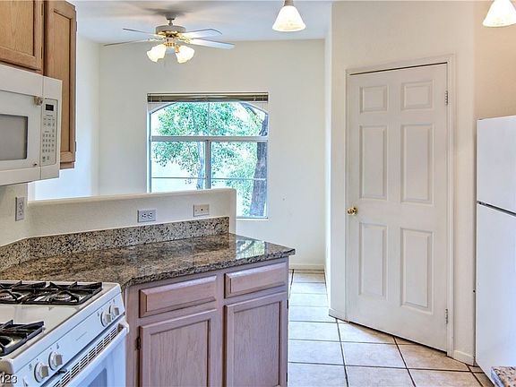 5th image of 6480 Annie Oakley Dr Unit 823