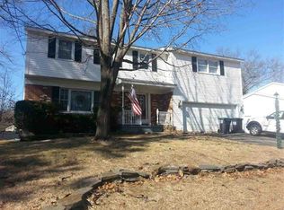 14 Trottingham Rd, Saratoga Springs, NY 12866