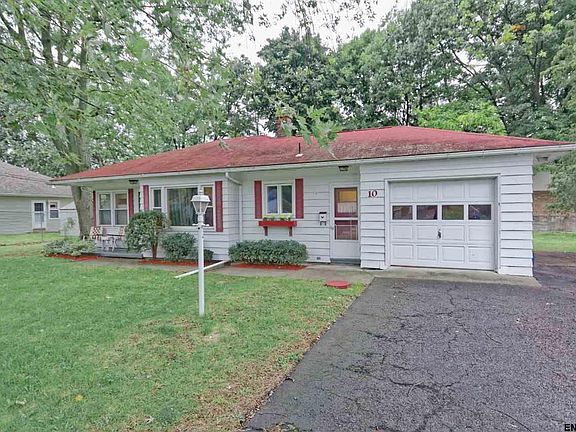 4th image of 10 Emerick Ln