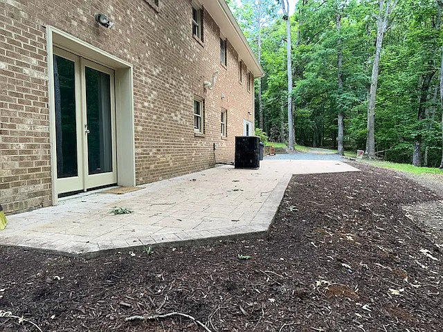 Private entrance from patio