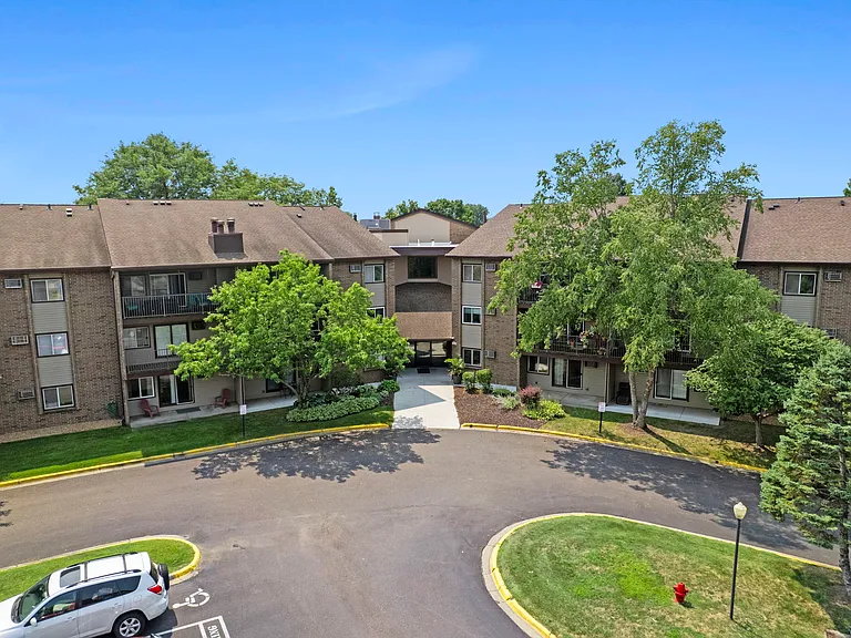 3420 Golfview Dr #123 — Photo 6