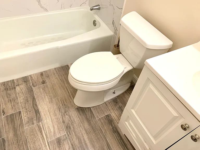 29 Woodbine St #7 — Photo 11