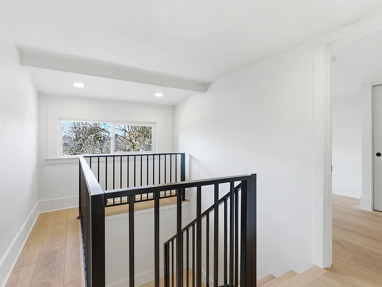 2945 NE 57th Ave — Photo 28