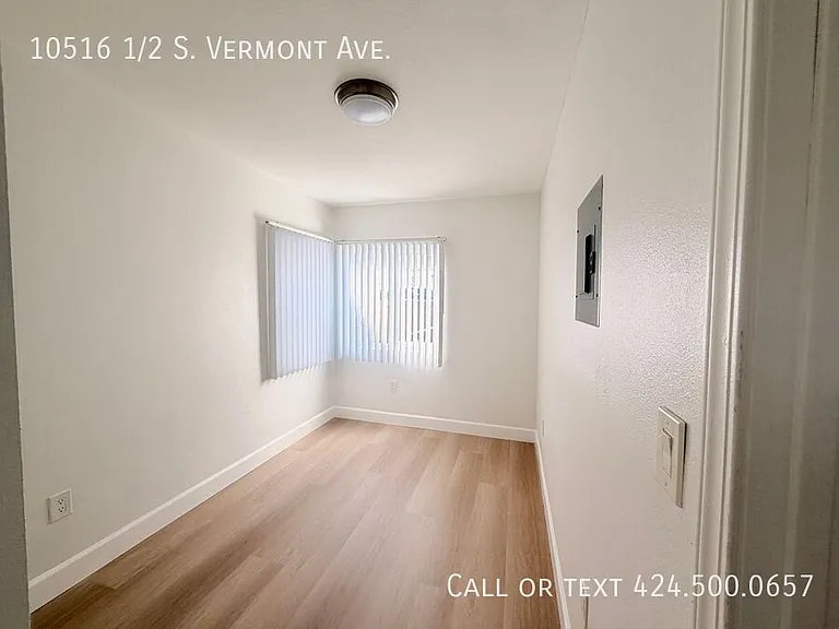 10516 1/2 S Vermont Ave — Photo 7