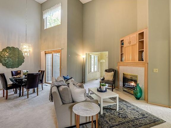 3rd image of 9333 Loch Lomond Ln