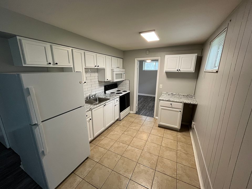 1st image of 2212 Jefferson Ave #2