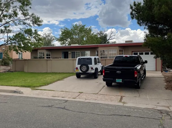 1911 Truman St NE, Albuquerque, NM 87110