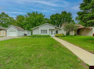 208 Leray Ave, Eagle Lake, MN 56024