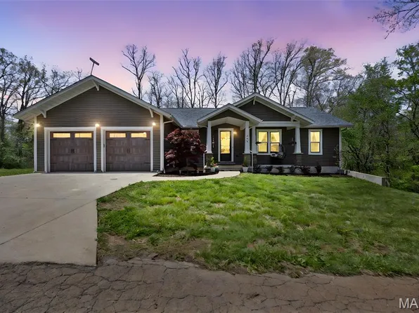 409 Pawnee Dr, Irondale, MO 63648