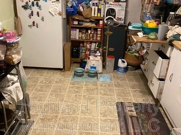 4th image of 1155 1/2 NE Lake St