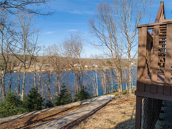 5th image of 75 Stonehaven Dr