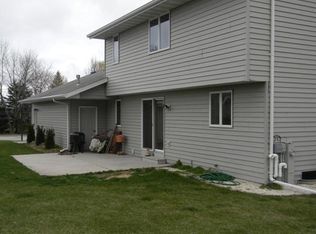 3974 Meadowbrook Ct, Sheboygan, WI 53081