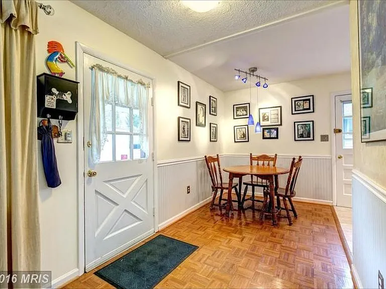 9804 Robinson Blvd — Photo 16