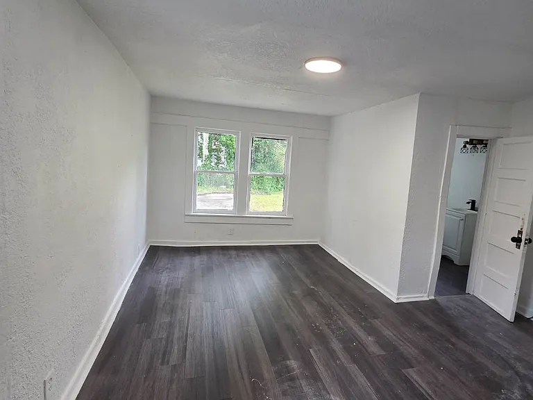 3923 Springfield Blvd #2 — Photo 27
