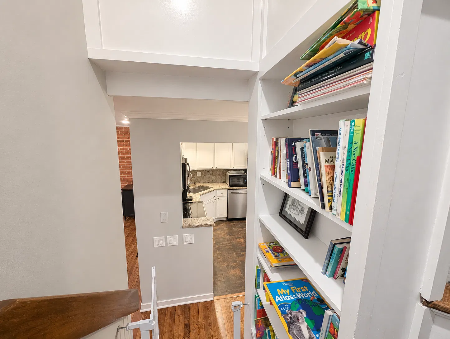 417 W Grant Pl — Photo 4