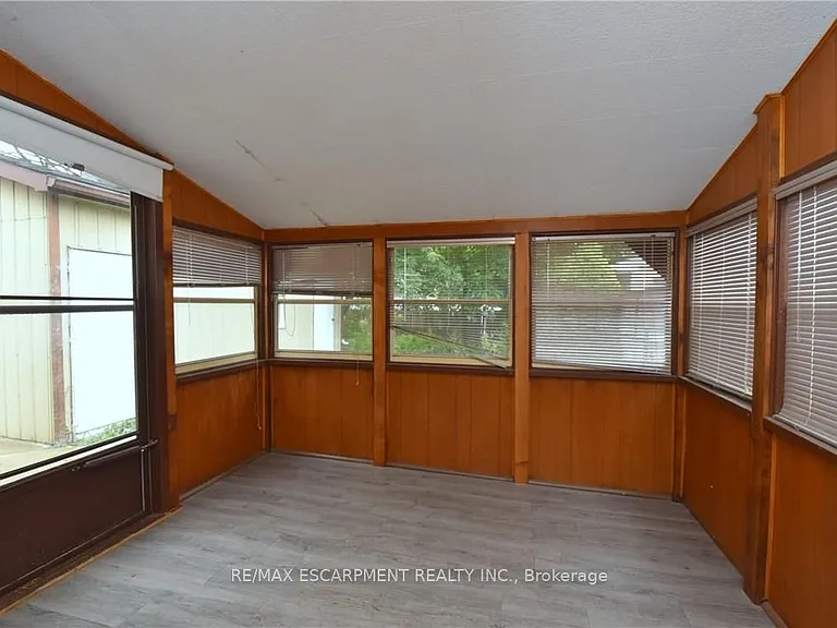 278 Huxley Ave S — Photo 25