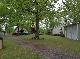 2002 James Loop Rd, Manning, SC 29102