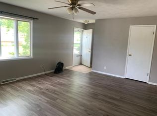 4724 Sheridan St, Davenport, IA 52806