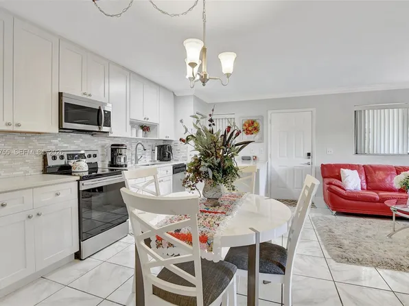 588 Trace Cir APT 211, Deerfield Beach, FL 33441