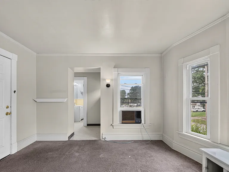 219 Park Ave #4 — Photo 6
