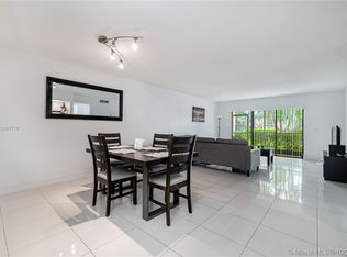 330 Racquet Club Rd APT 103, Weston, FL 33326