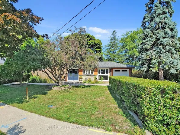 8 Waterfield Dr, Toronto, ON M1P 3W5