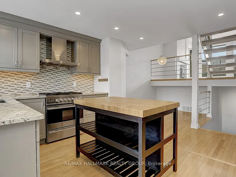 261 Bruyere St — Photo 8