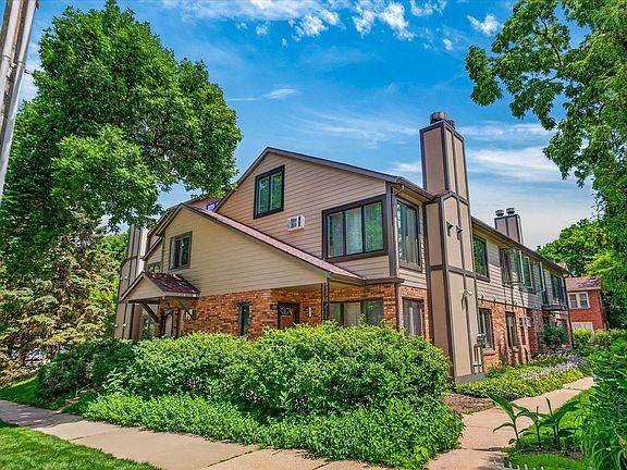3rd image of 311 Forest St APT 2B