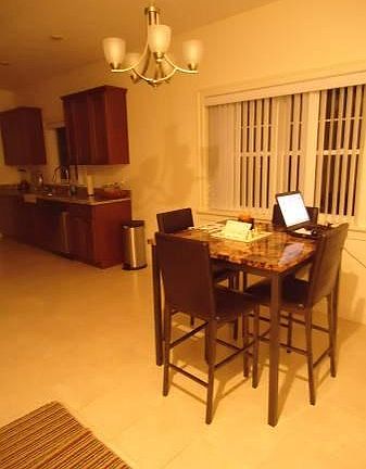 4th image of 255 Oakwood Ave #1