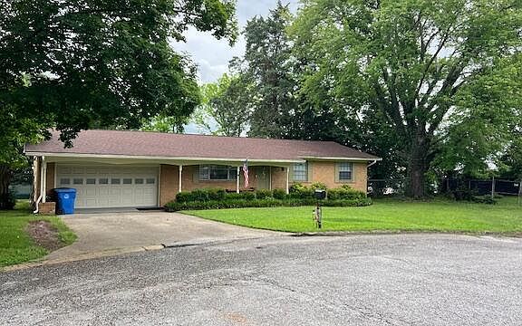 2nd image of 1625 Green Hill Dr