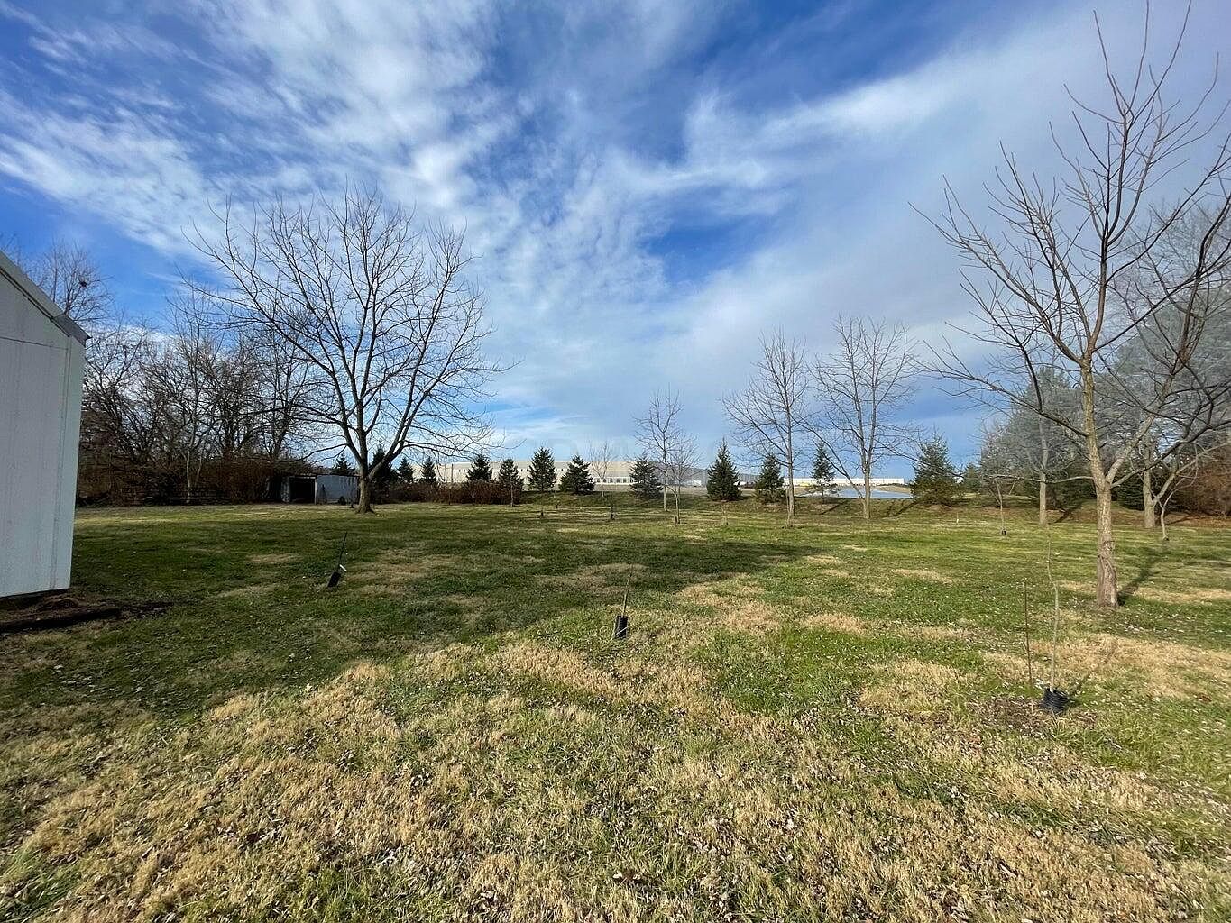 Listing photo 5 for 10555 Lockbourne Eastern Rd