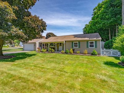 184 Parkview Dr, Agawam, MA, 01001