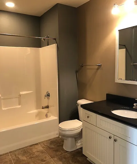 1770 N Warren Ave #301 — Photo 7